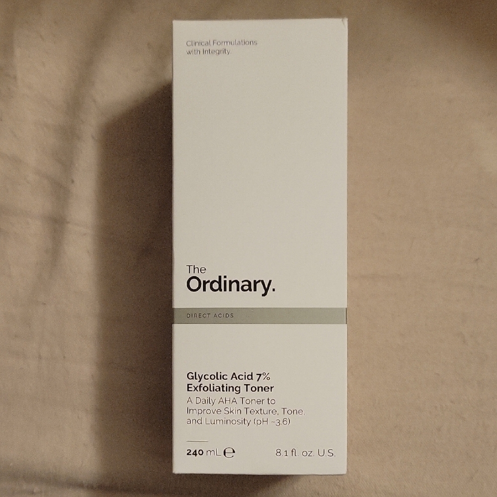 The Ordinary Glycolic Acid 7% Exfoliating Toner - White